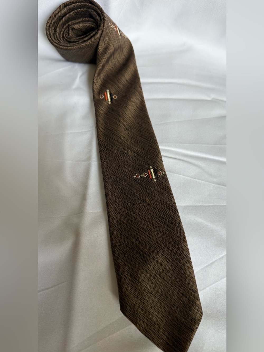 Beau Brummell Men's Brown Textured Silk Tie  51’ x 2’